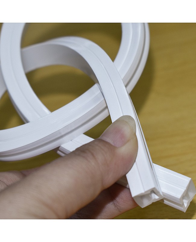 Landscape lighting flexible profiles