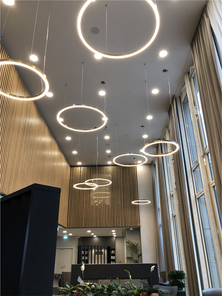 The lighting effects of the gold ring LED light channels in a supermarket