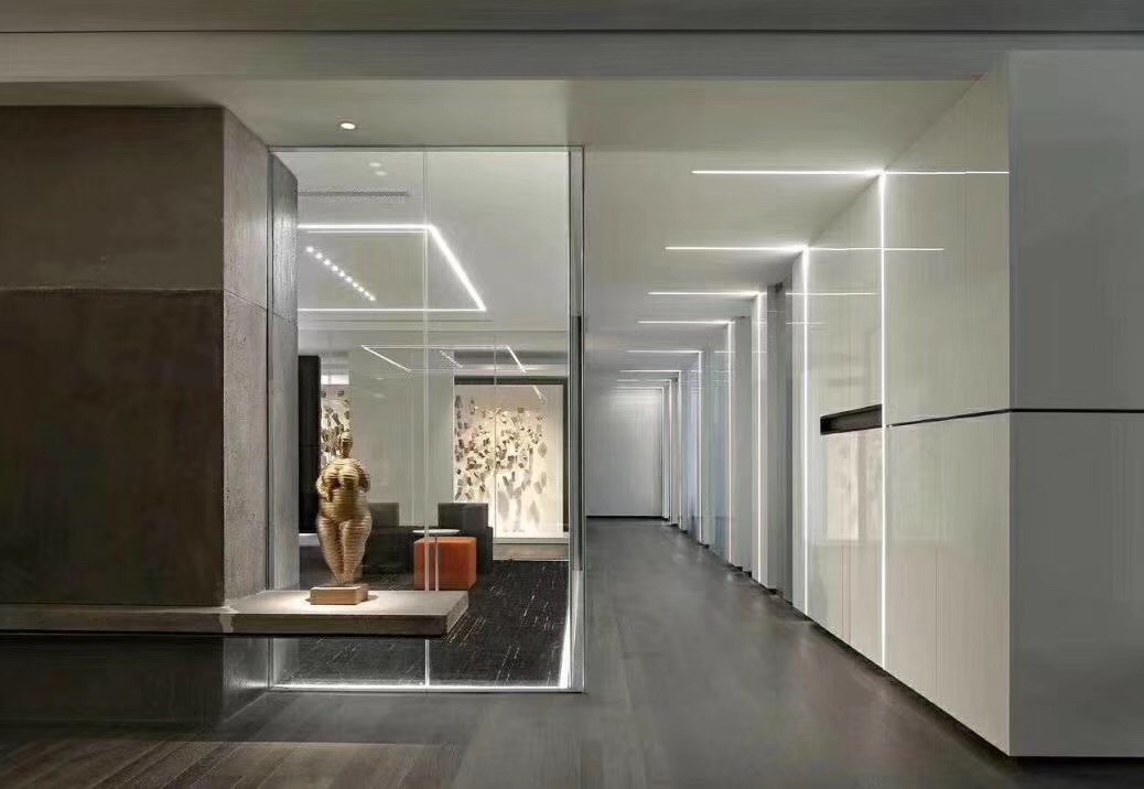 The tile LED channels work as accent lighting in the corridors of the museum