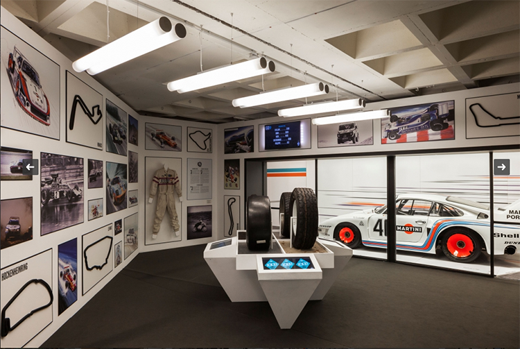 The circular LED profile light in gallery